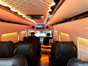 מיניבוס 30 מקומות | חברת הסעות השחף VIP